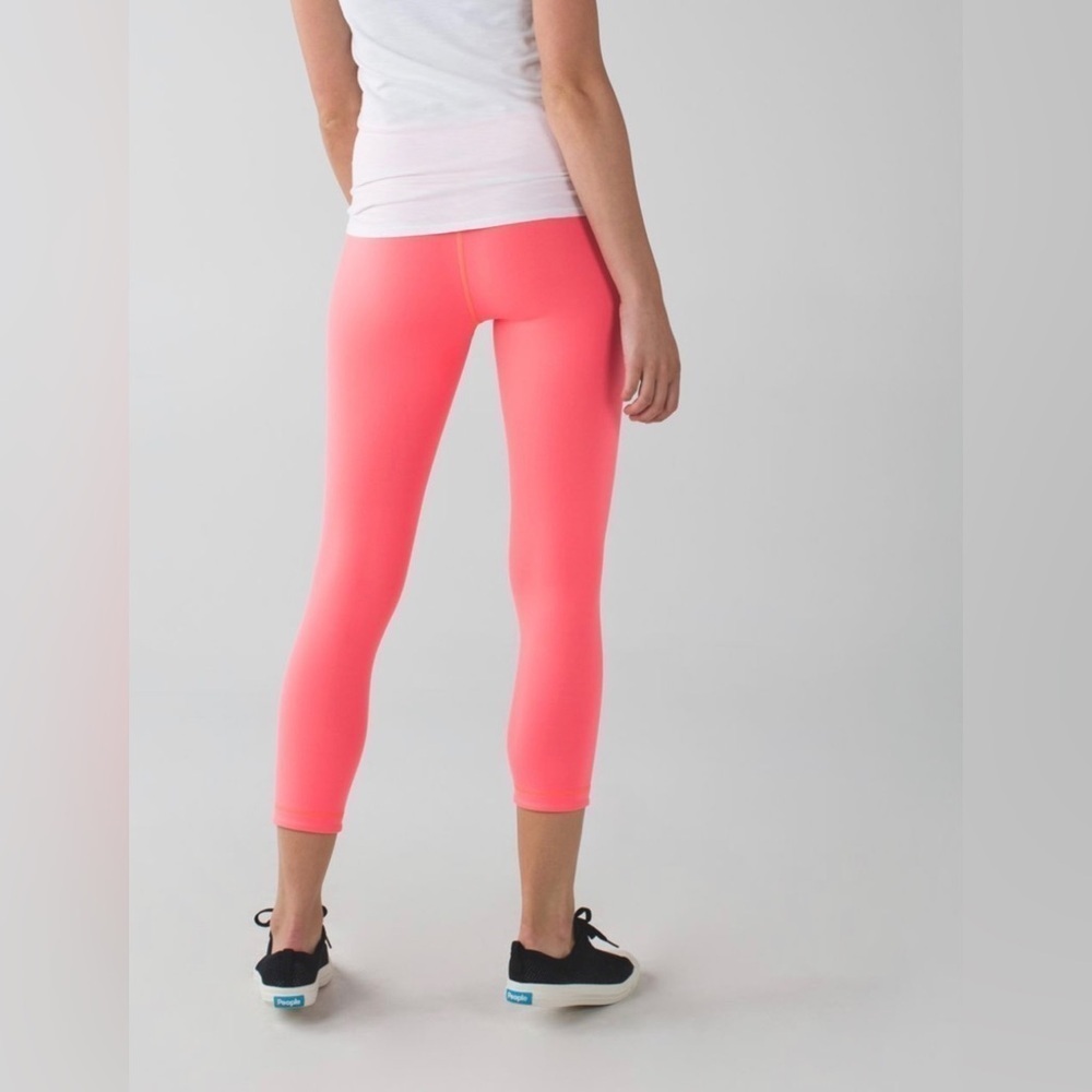 Lululemon - Wunder Under Crop II (Reversible)